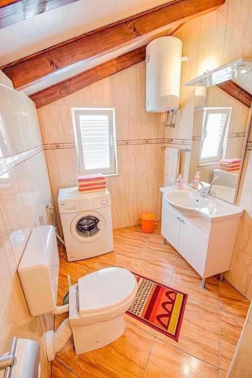 Apartmani Rita Milna  Rum bild