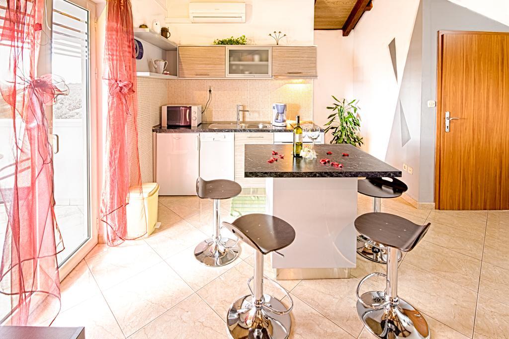 Apartmani Rita Milna  Rum bild