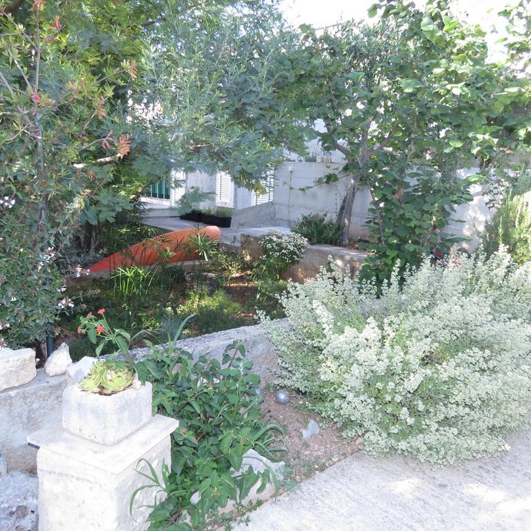 Apartmani Rita Milna  Exteriör bild